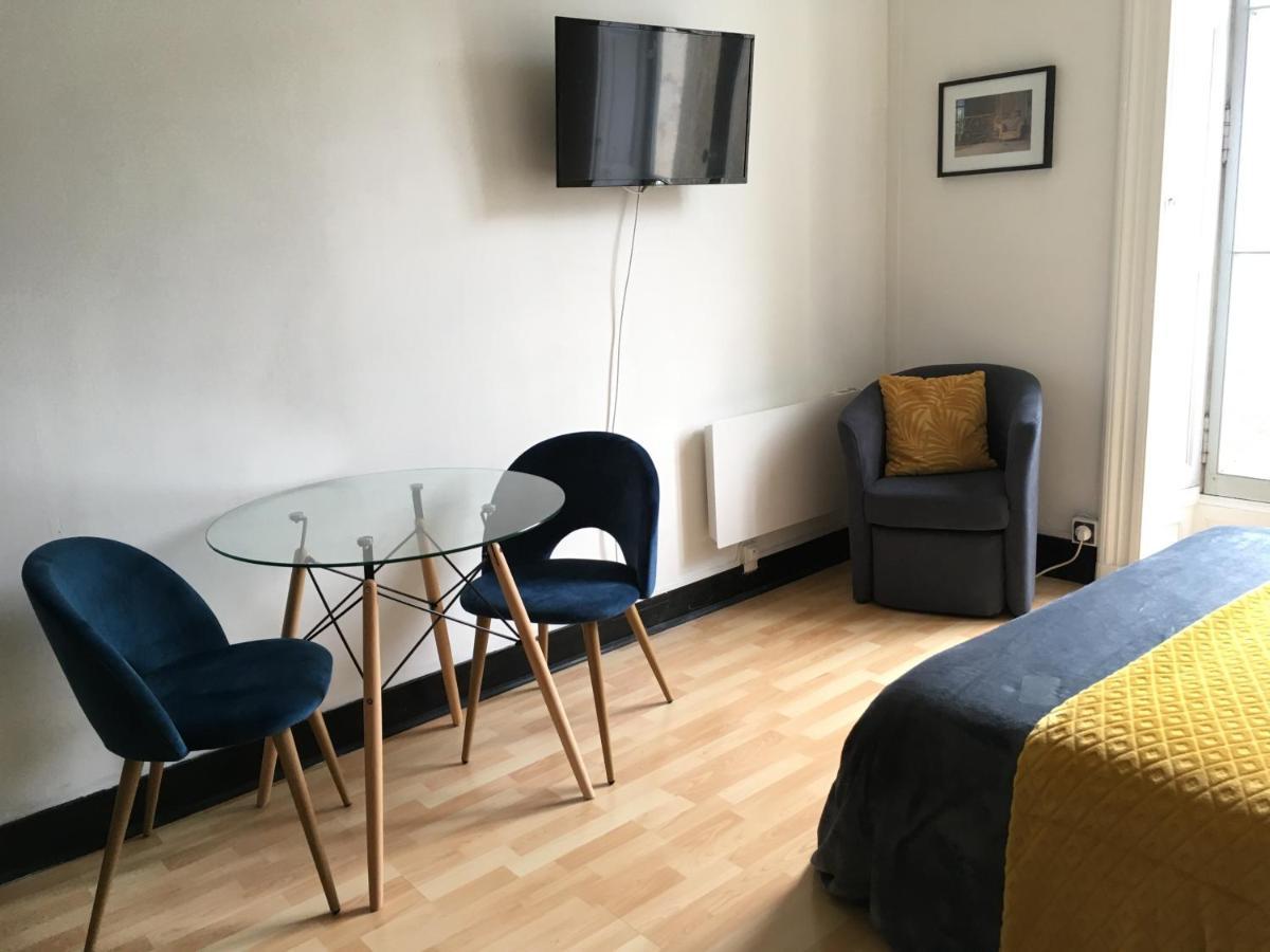 Studio 3 étoiles rénové, lumineux et cosy à 2 pas des thermes dans immeuble atypique Capvern Esterno foto